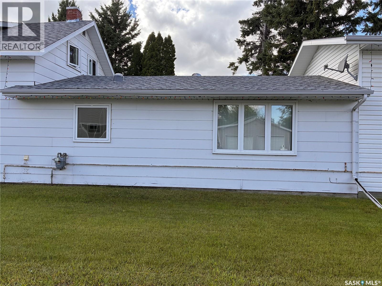 301 7th AVENUE W, Nipawin — photo 5