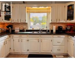 301 7th Avenue W, Nipawin, SK S0E1E0 Photo 22