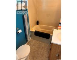 301 7th Avenue W, Nipawin, SK S0E1E0 Photo 27