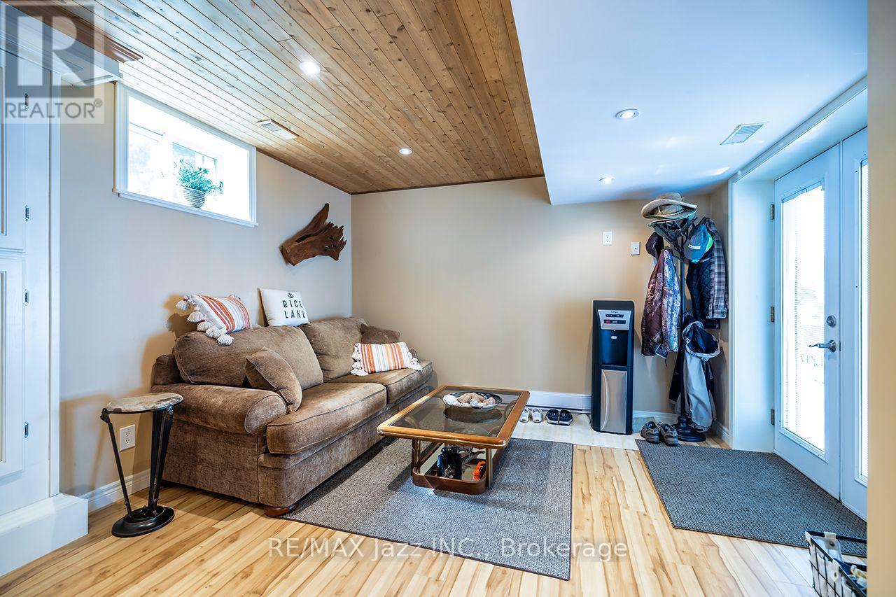144 LONG ISLAND - Image 20