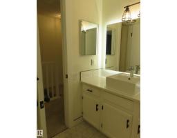 8065 178 St Nw Nw, Edmonton, AB T5T1L3 Photo 23