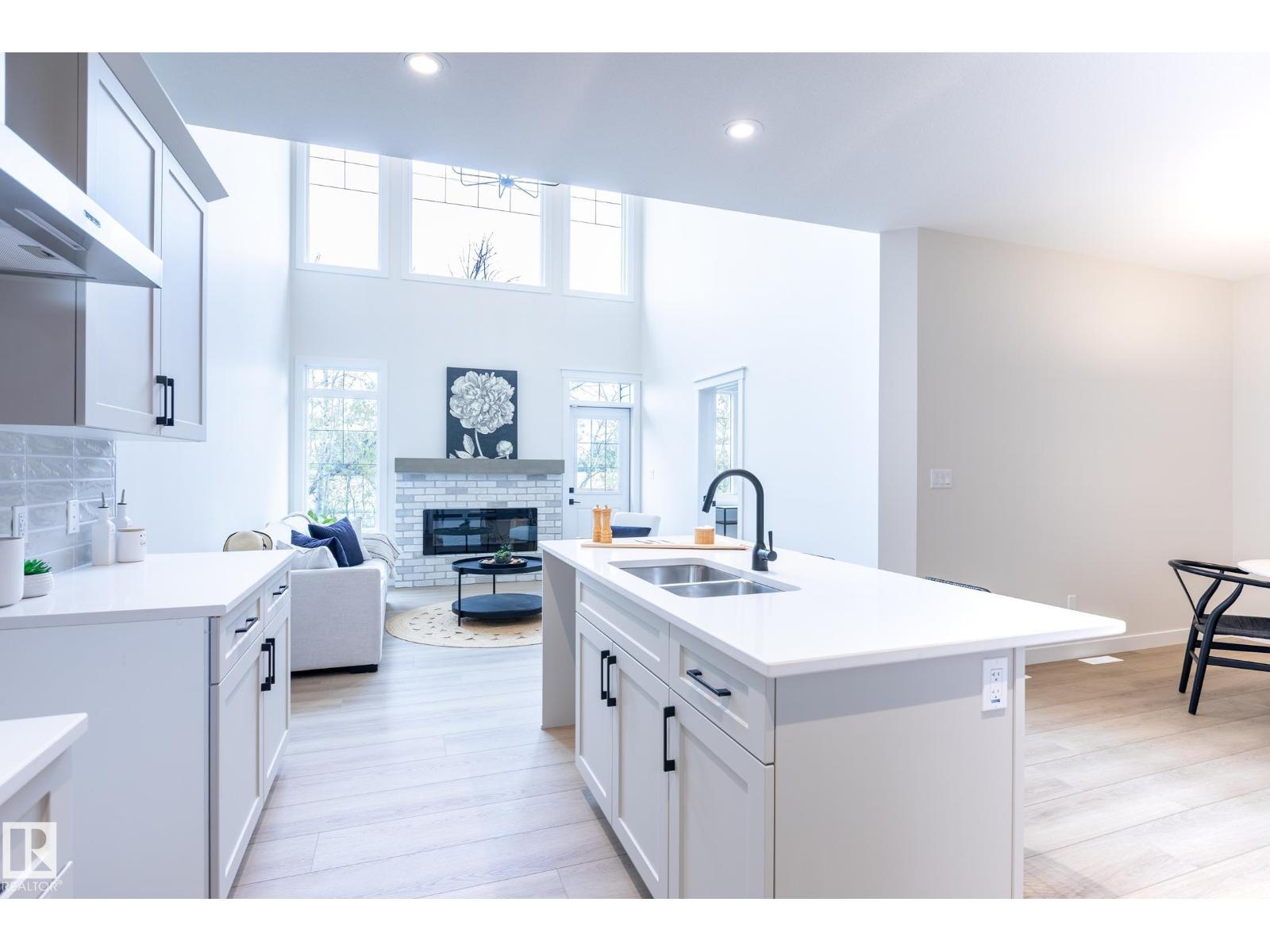 6306 65 Ave - 10