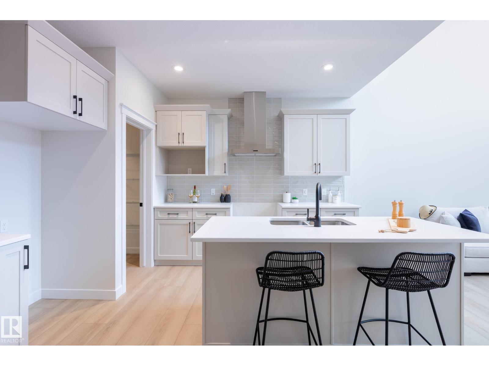 6306 65 Ave - 13