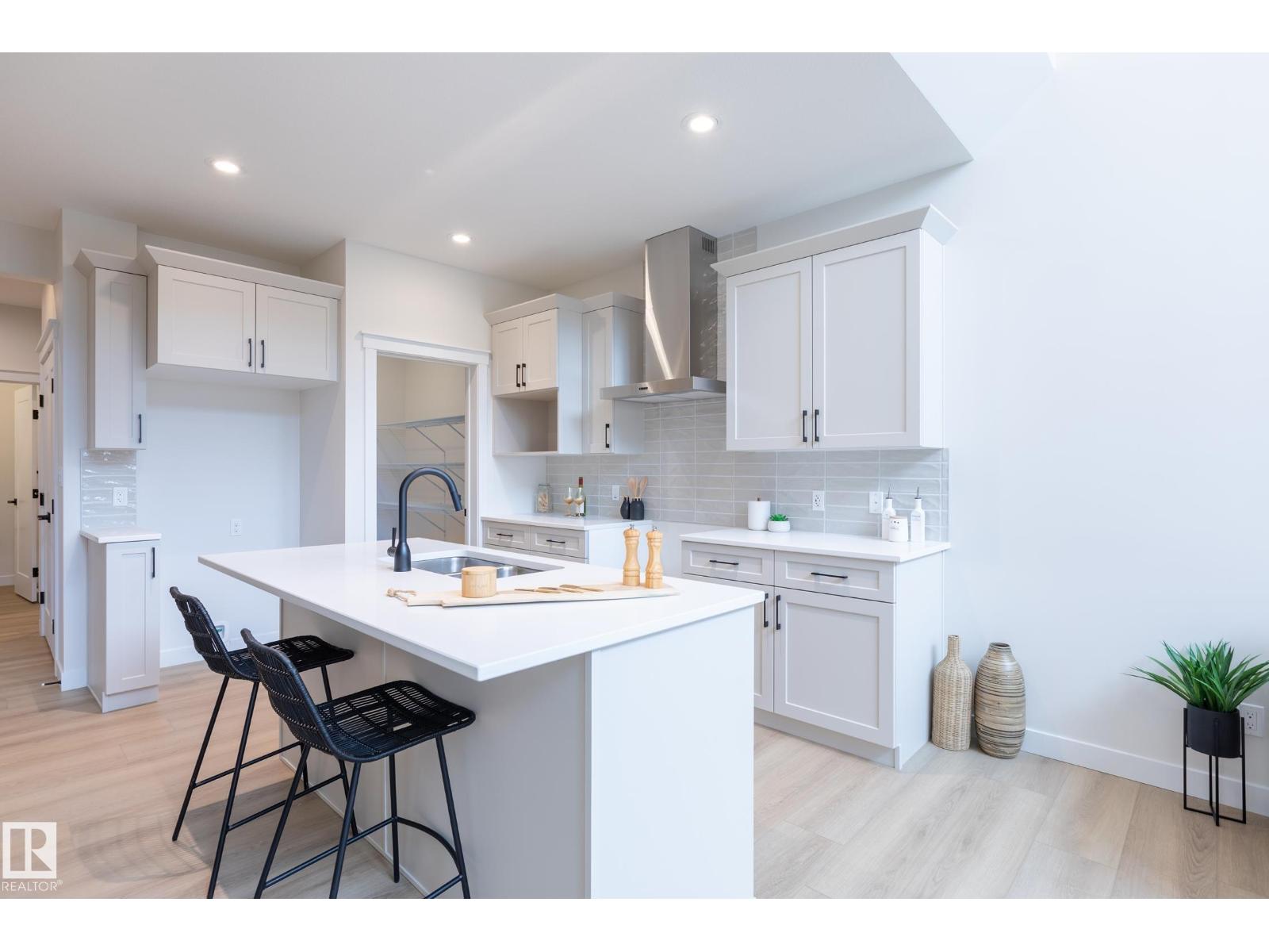 6306 65 Ave - 15