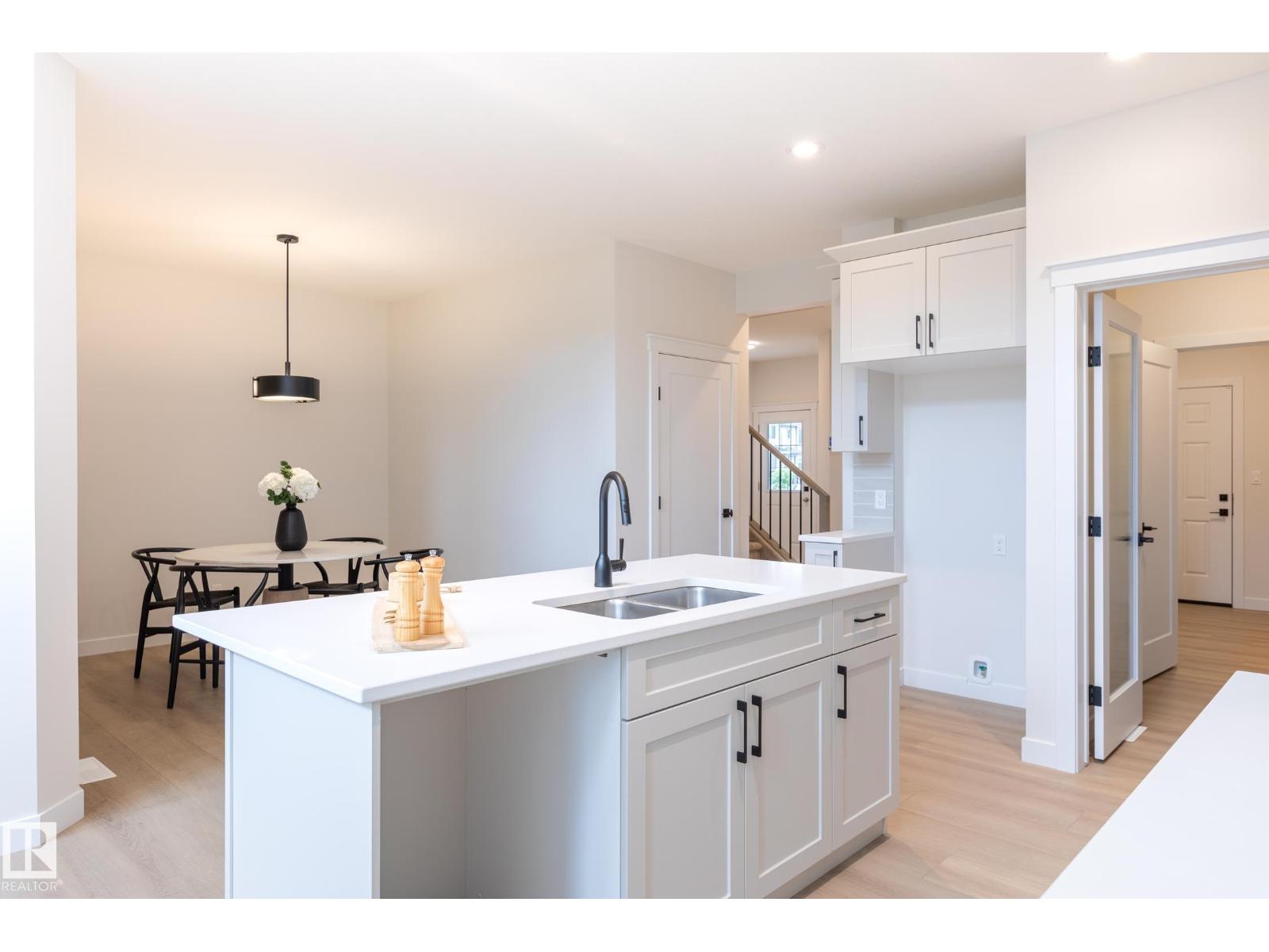 6306 65 Ave - 19