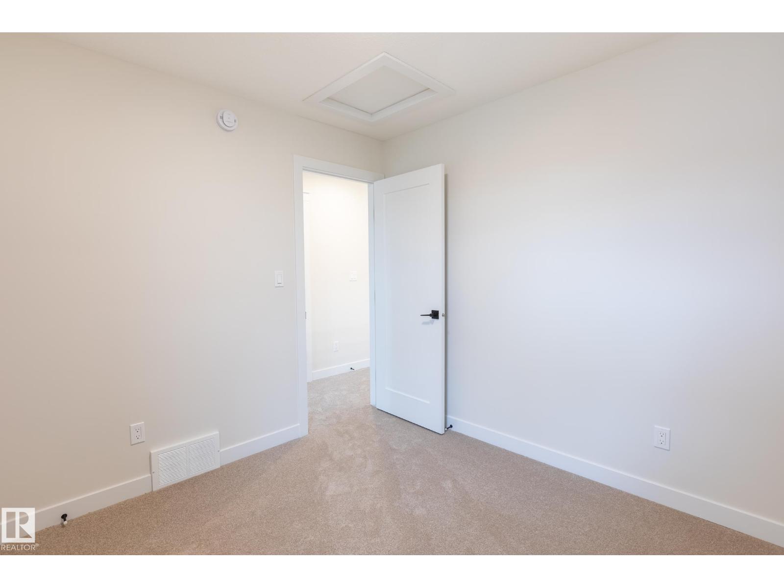 6306 65 Ave - 43