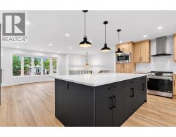 Kitchen - 751 Whitemont Drive Ne, Calgary, AB Y1Y3H1 Photo 12