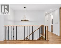 4pc Bathroom - 751 Whitemont Drive Ne, Calgary, AB Y1Y3H1 Photo 8