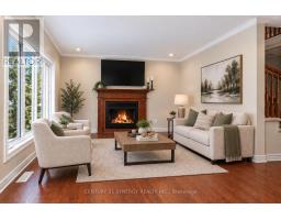 1075 Goward Drive, Ottawa, ON K2W0A4 Photo 11
