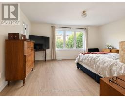 1075 Goward Drive, Ottawa, ON K2W0A4 Photo 13