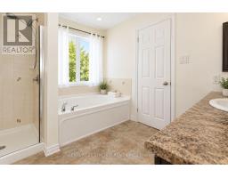 1075 Goward Drive, Ottawa, ON K2W0A4 Photo 14