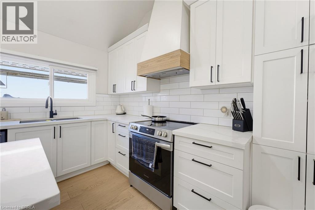 410 NELSON Street - Image 7