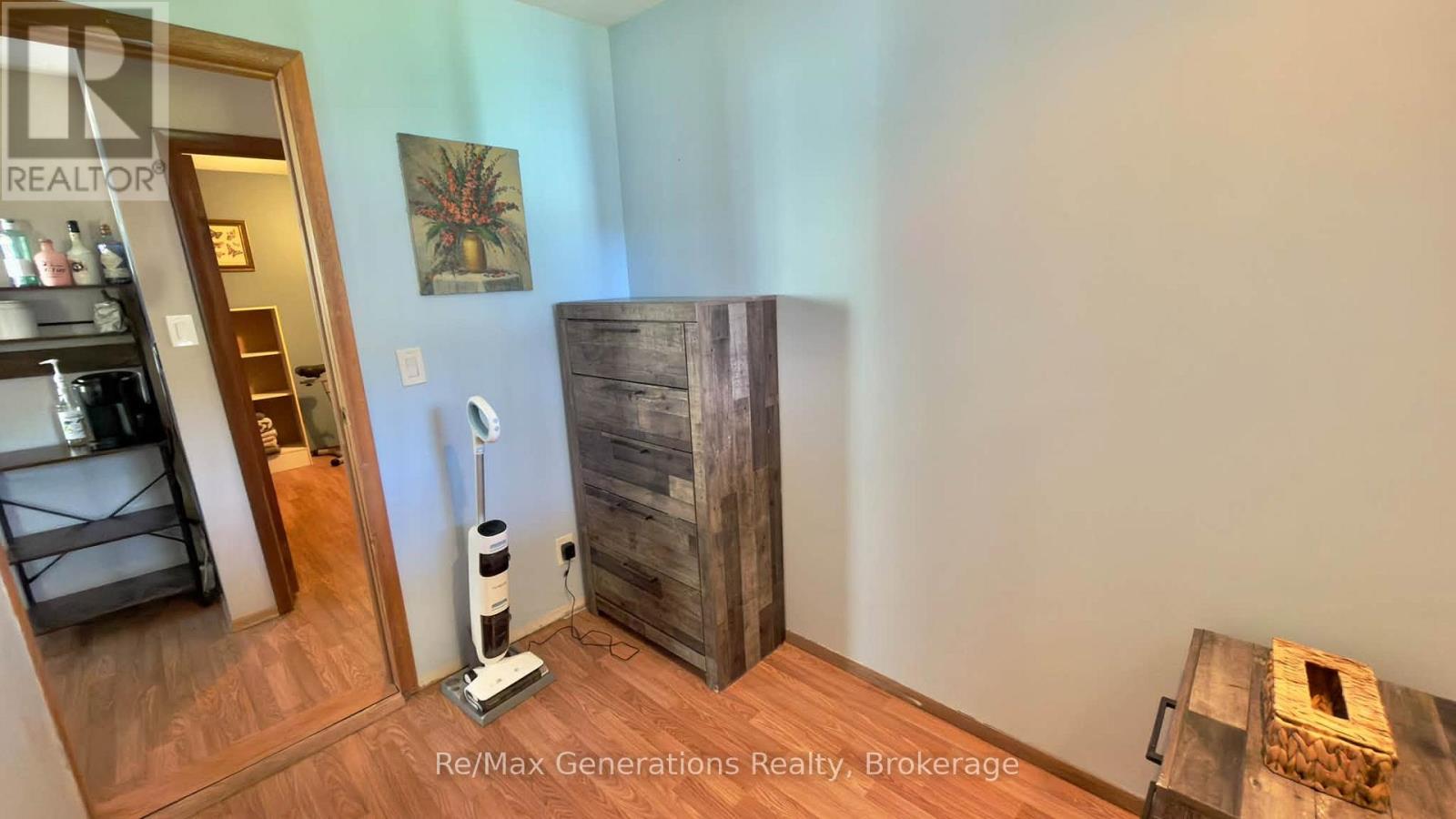 230 SECORD STREET - 10