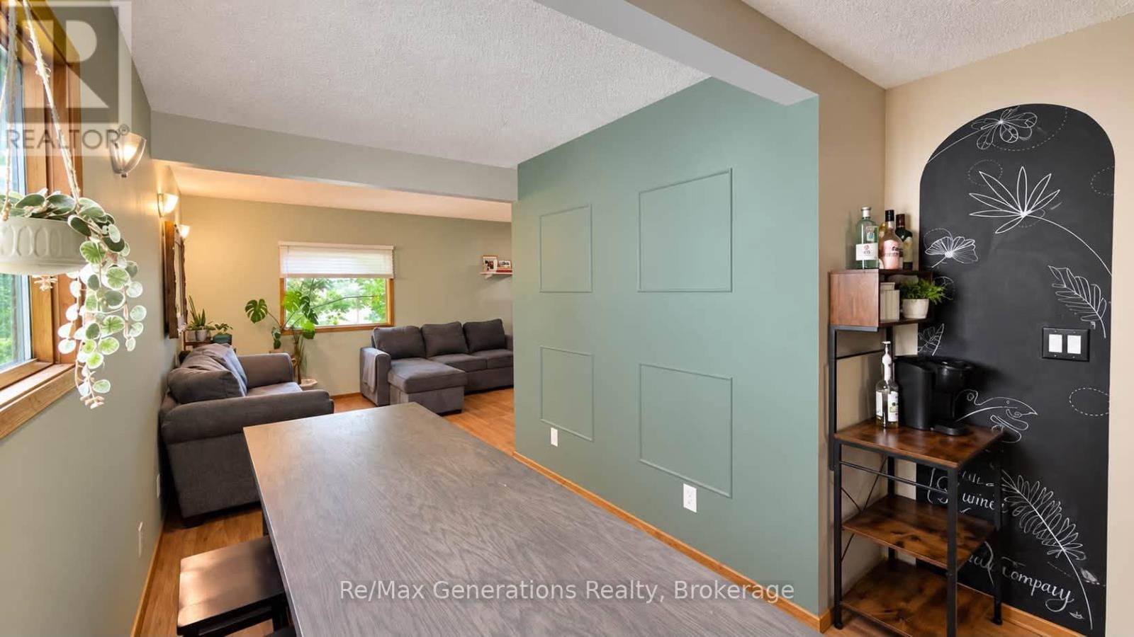 230 SECORD STREET - 5