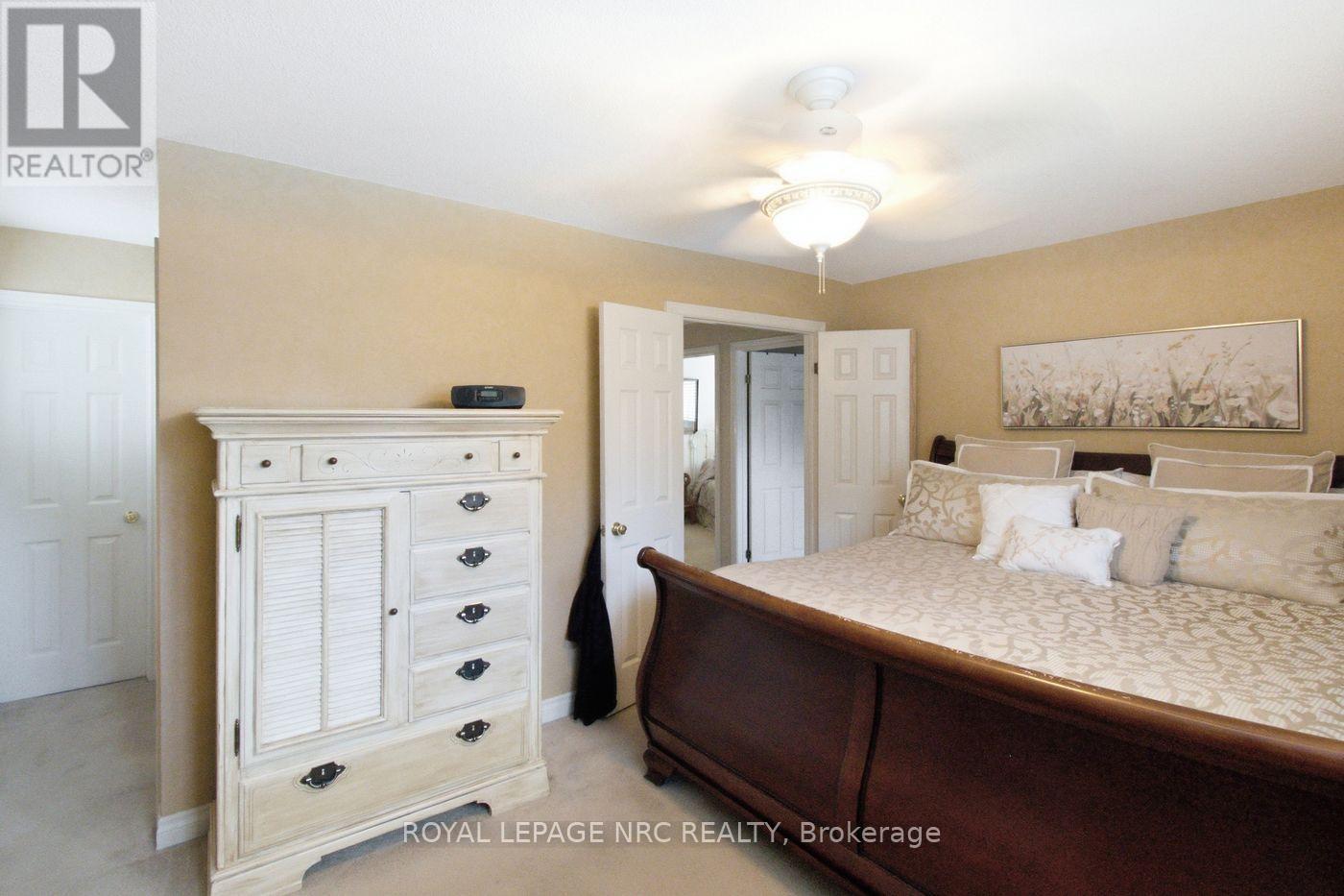 92 LARCHWOOD CIRCLE - 28