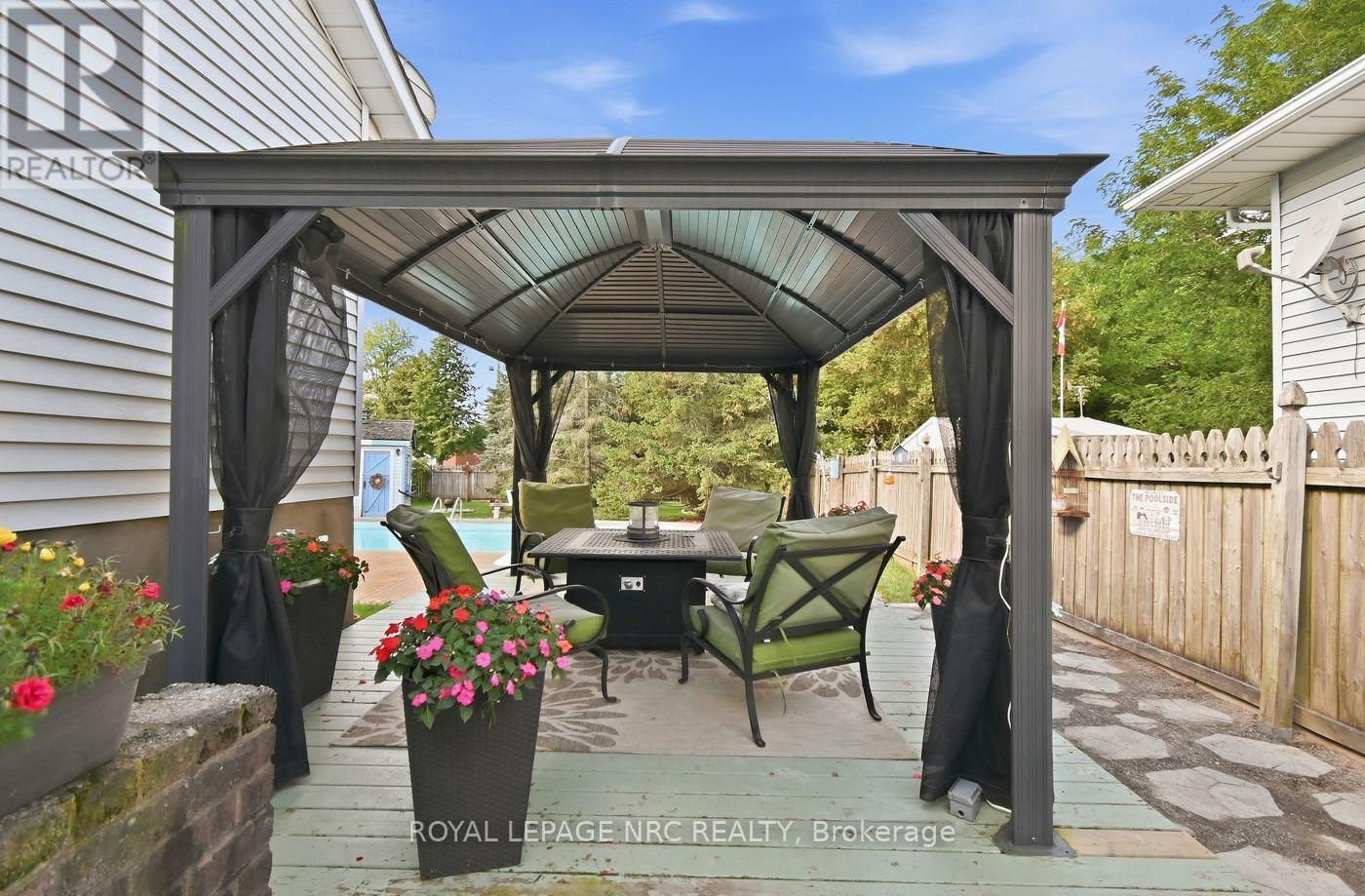 92 LARCHWOOD CIRCLE - 38