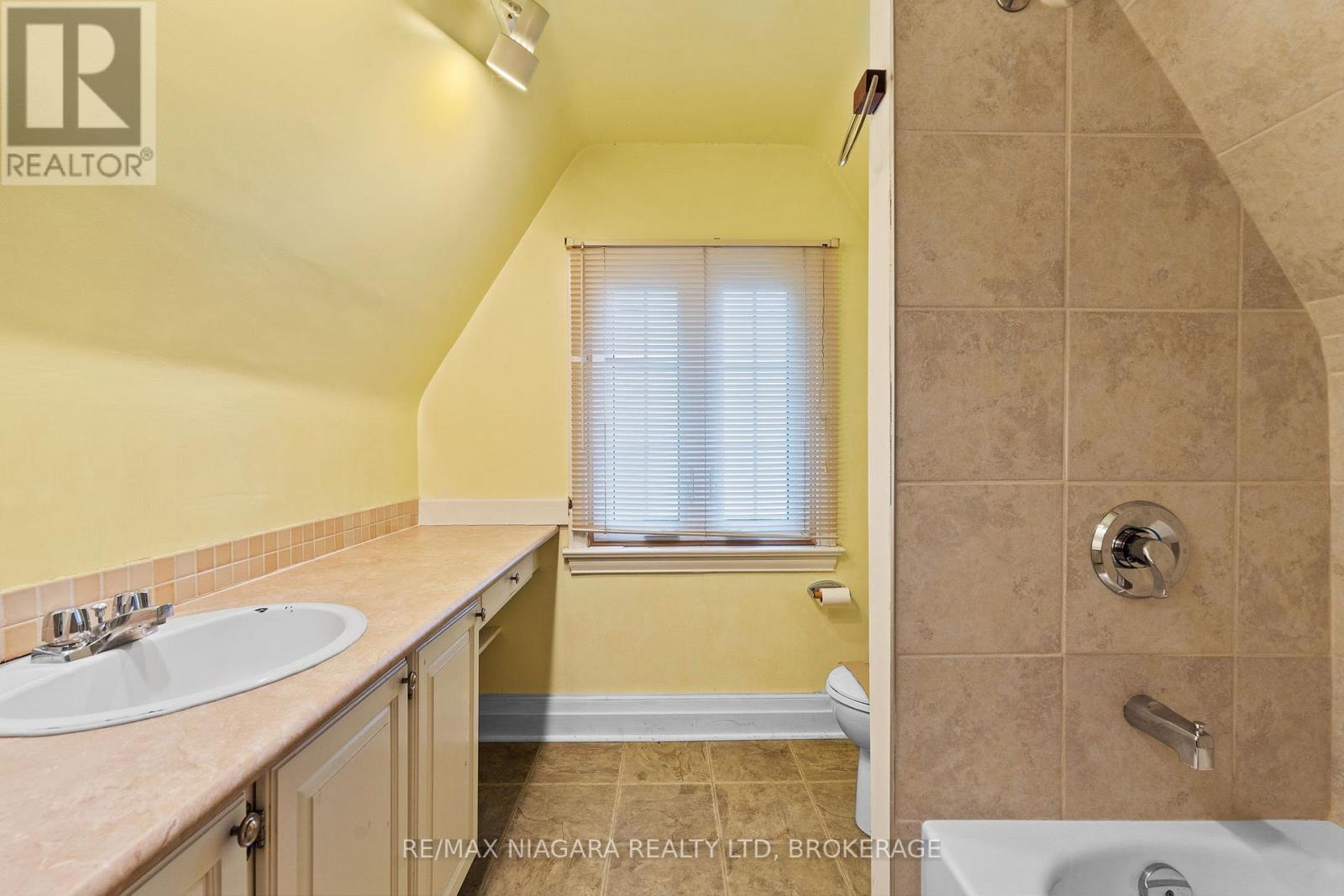 97 GLENRIDGE AVENUE - Image 23