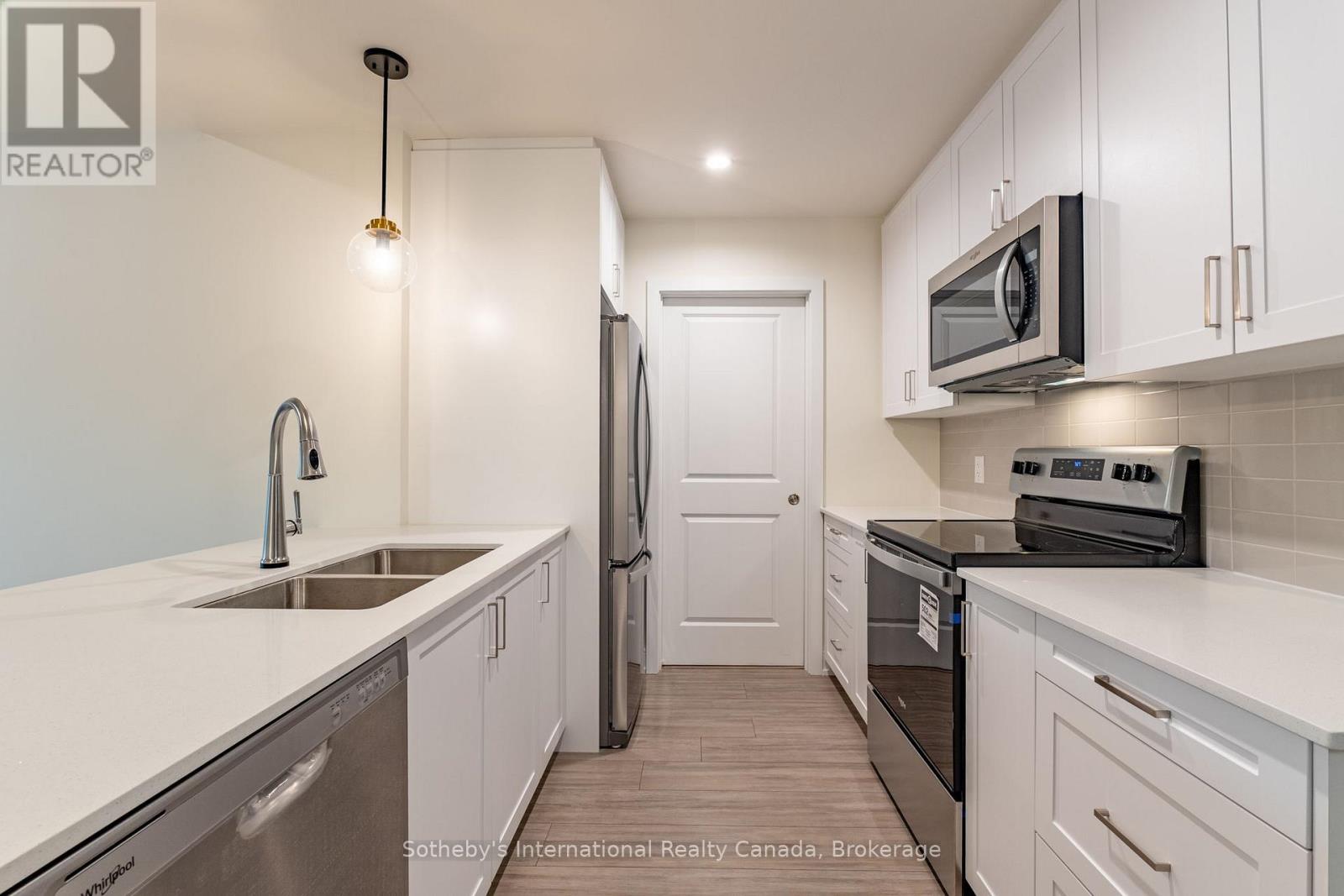 #418 121 Mary Street, Clearview (Creemore), Ontario, L0M1G0, Clearview (Creemore), Ontario — photo 4 of 5
