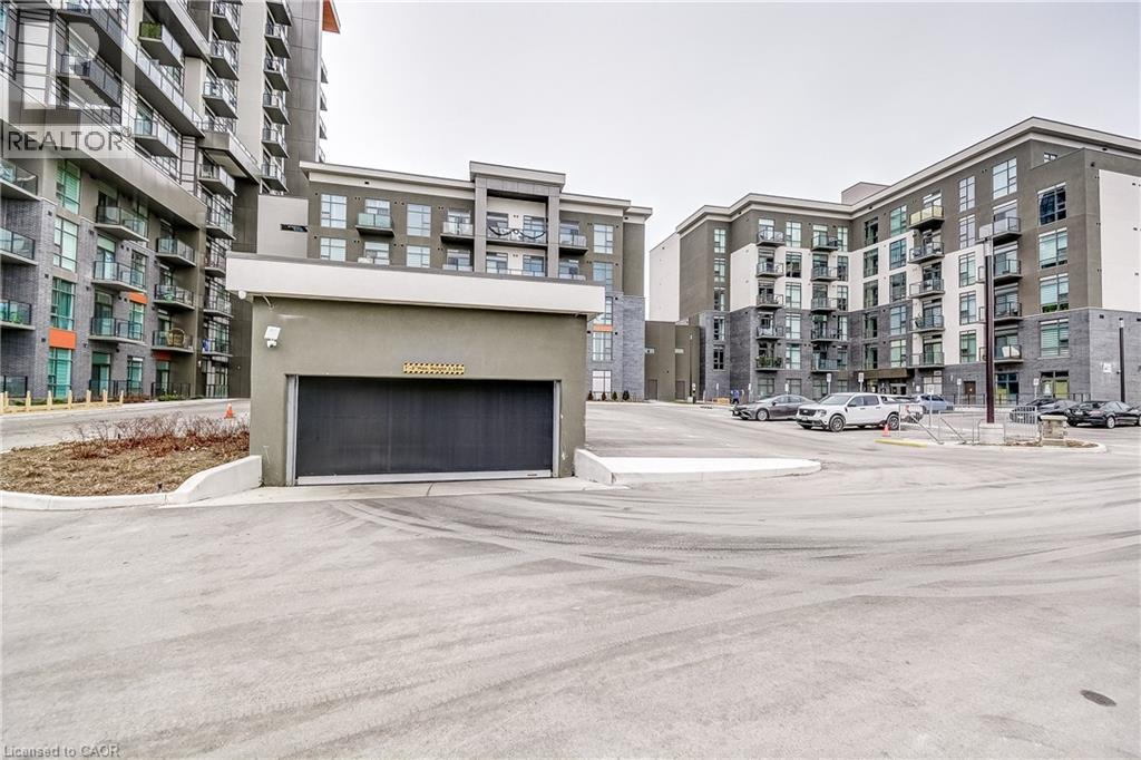 #604 470 E DUNDAS Street E - 36