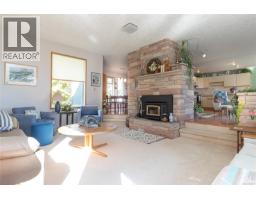 2175 Firwood Pl, Sooke, BC V9Z0N2 Photo 14