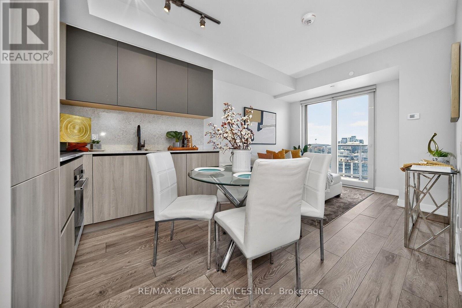 #1717 108 PETER STREET - 12