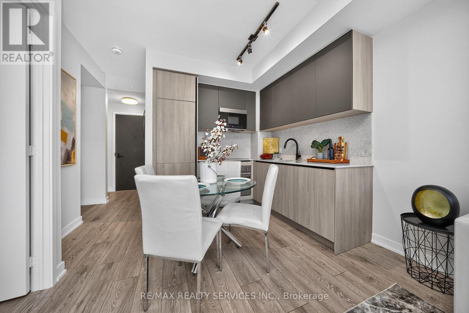 #1717 108 PETER STREET - 15