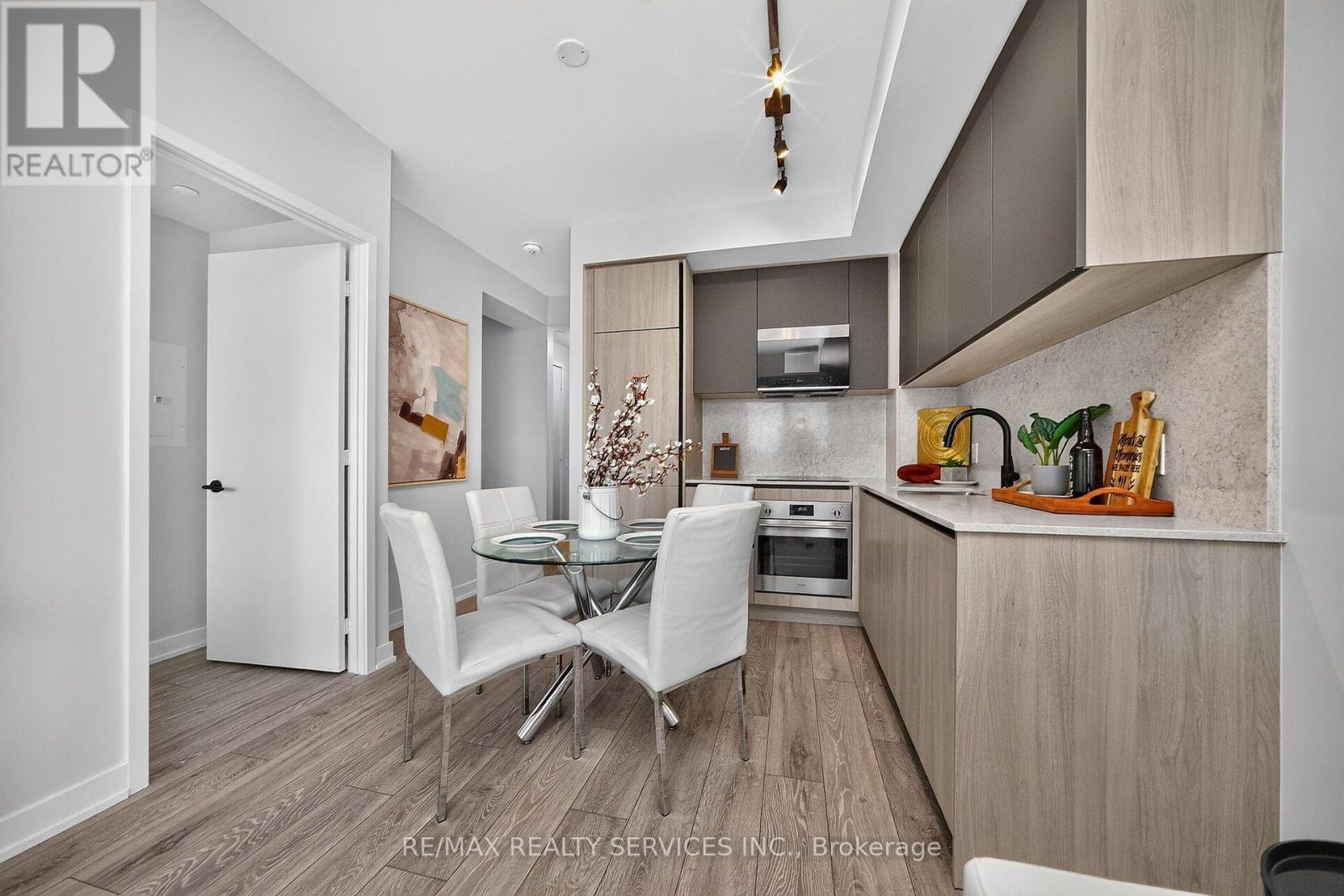 #1717 108 PETER STREET - 16