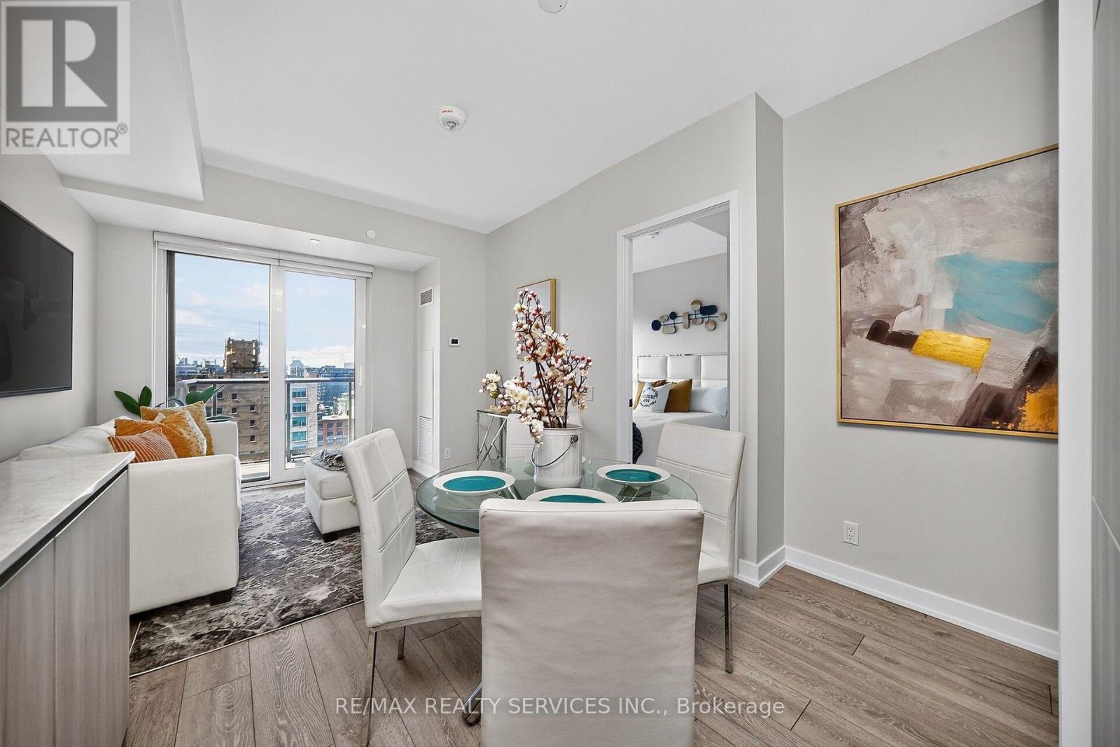 #1717 108 PETER STREET - 19