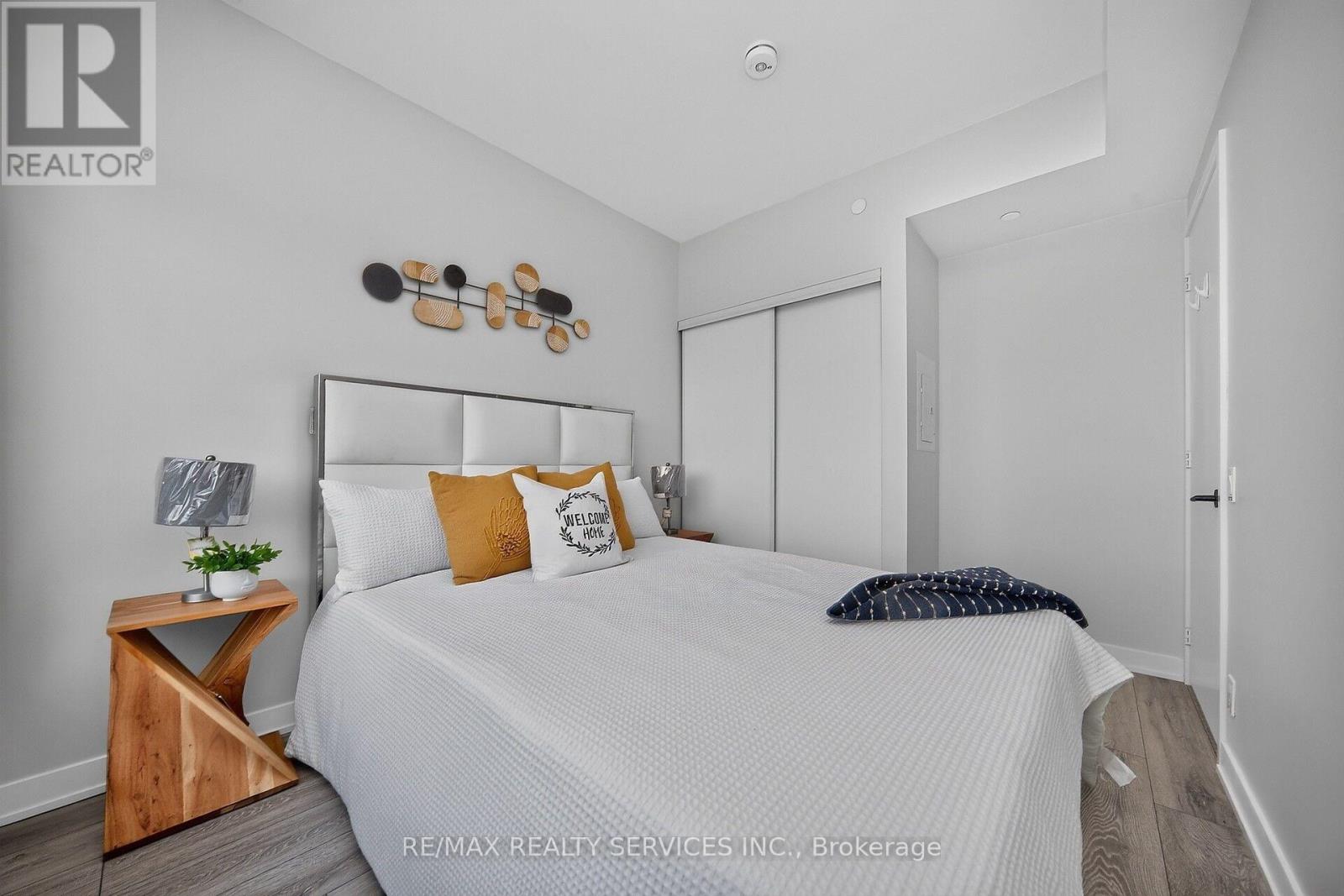#1717 108 PETER STREET - Image 31