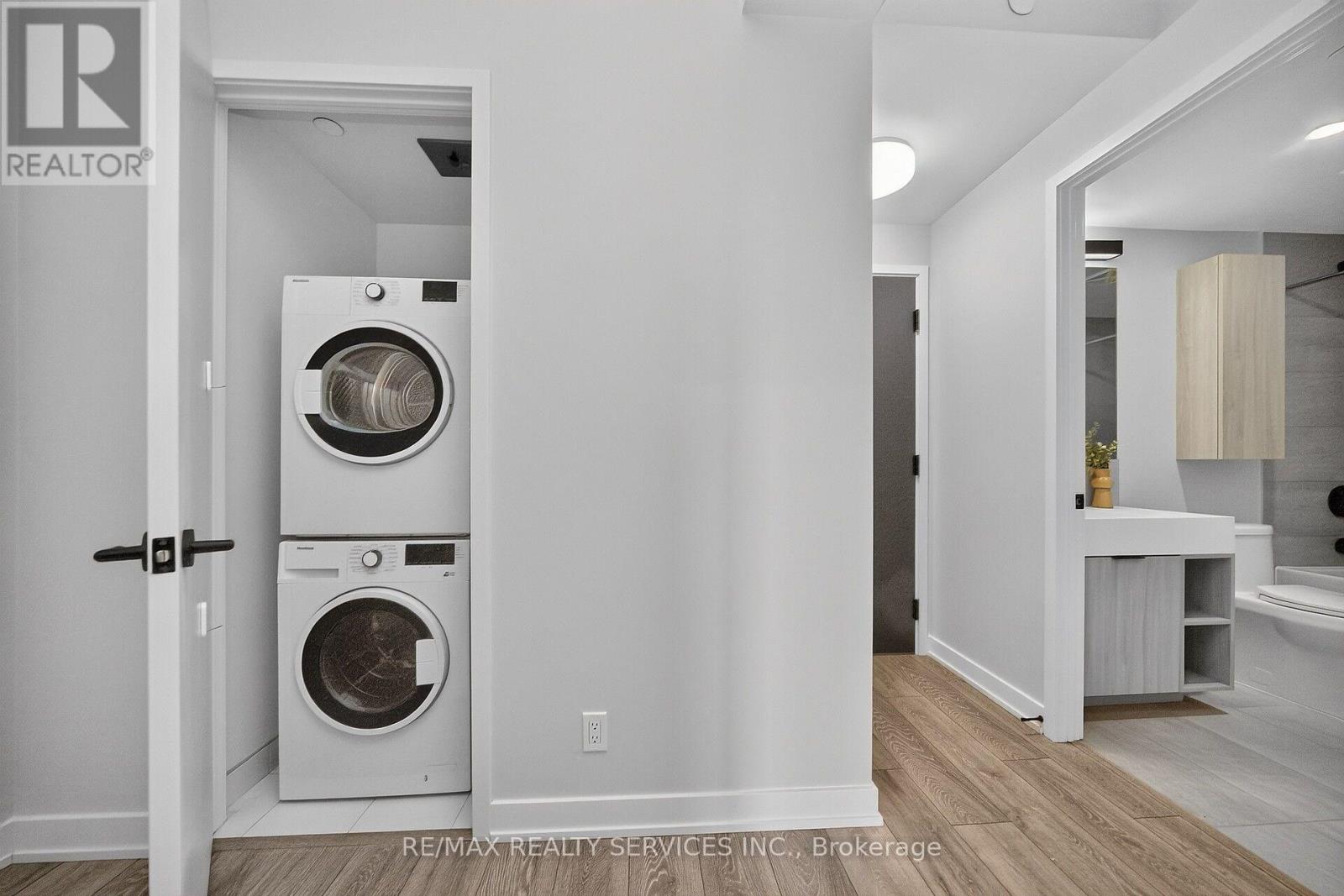 #1717 108 PETER STREET - Image 36