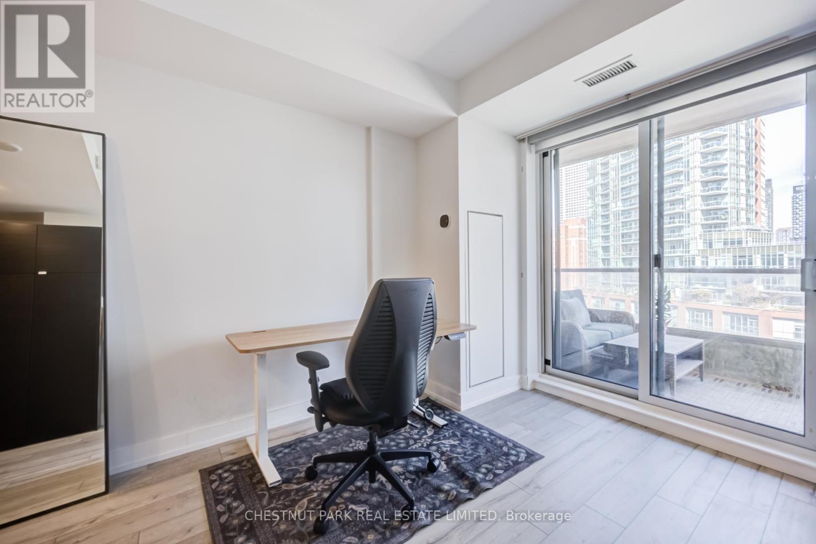 #914 168 KING STREET E - 14