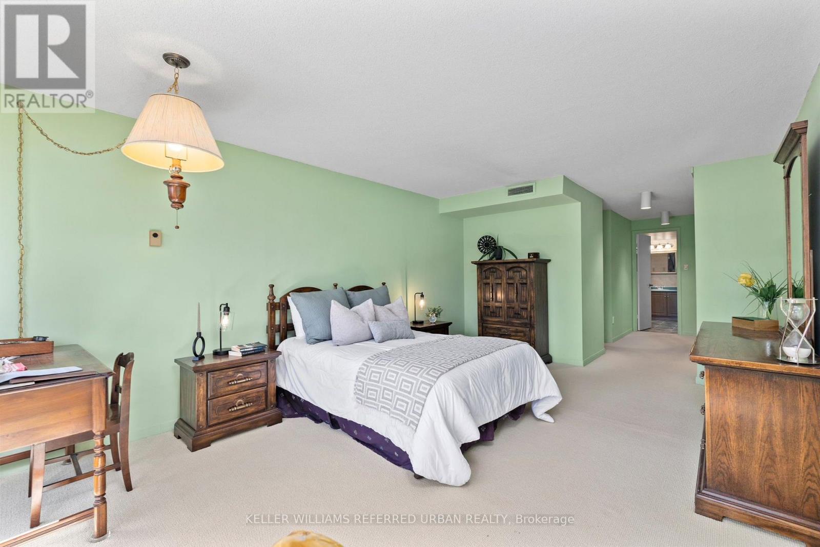 #321 40 OAKLANDS AVENUE - 32