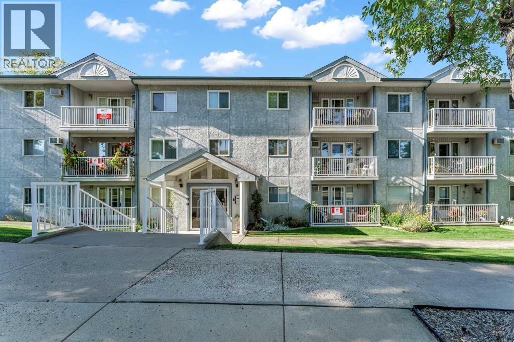 Property for sale at 304, 252 4 Street SE