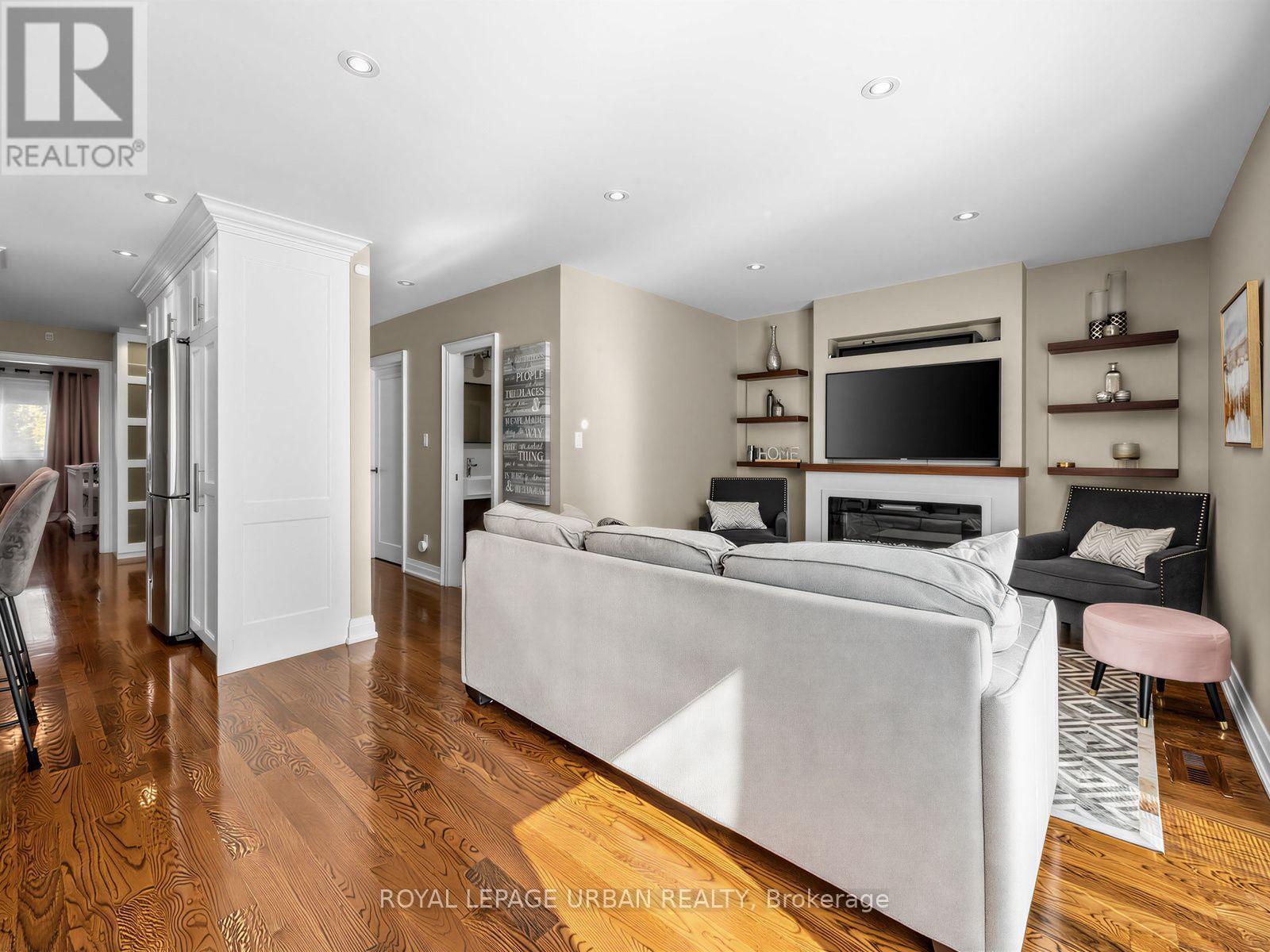 15 SAMYA COURT - 17