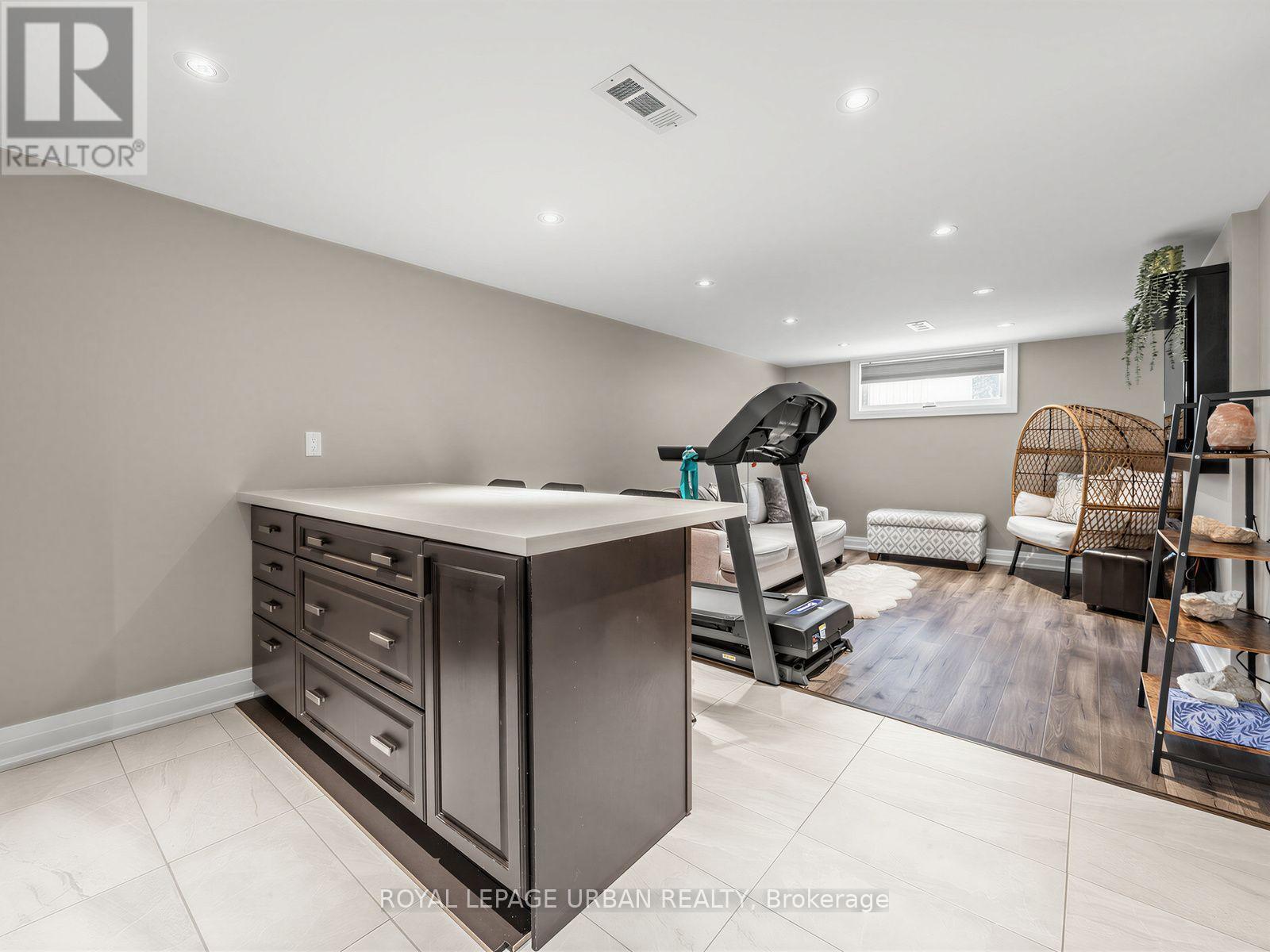 15 SAMYA COURT - 28