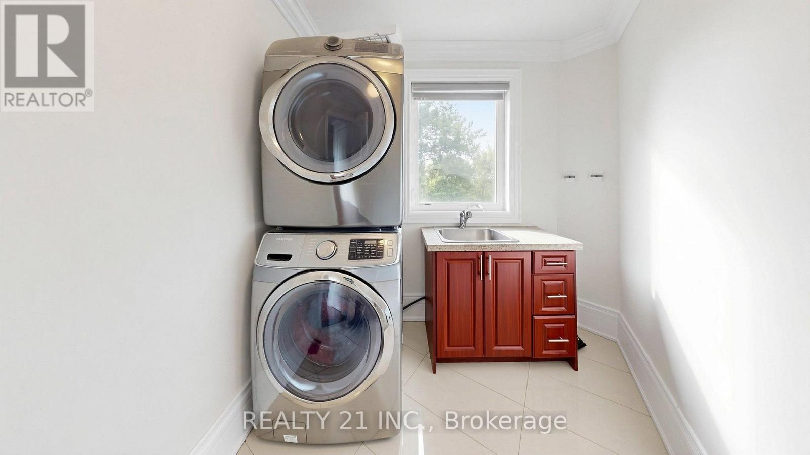 3 STINSON CIRCLE - 35