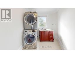3 Stinson Circle, Toronto, ON M4B2Y7 Photo 35