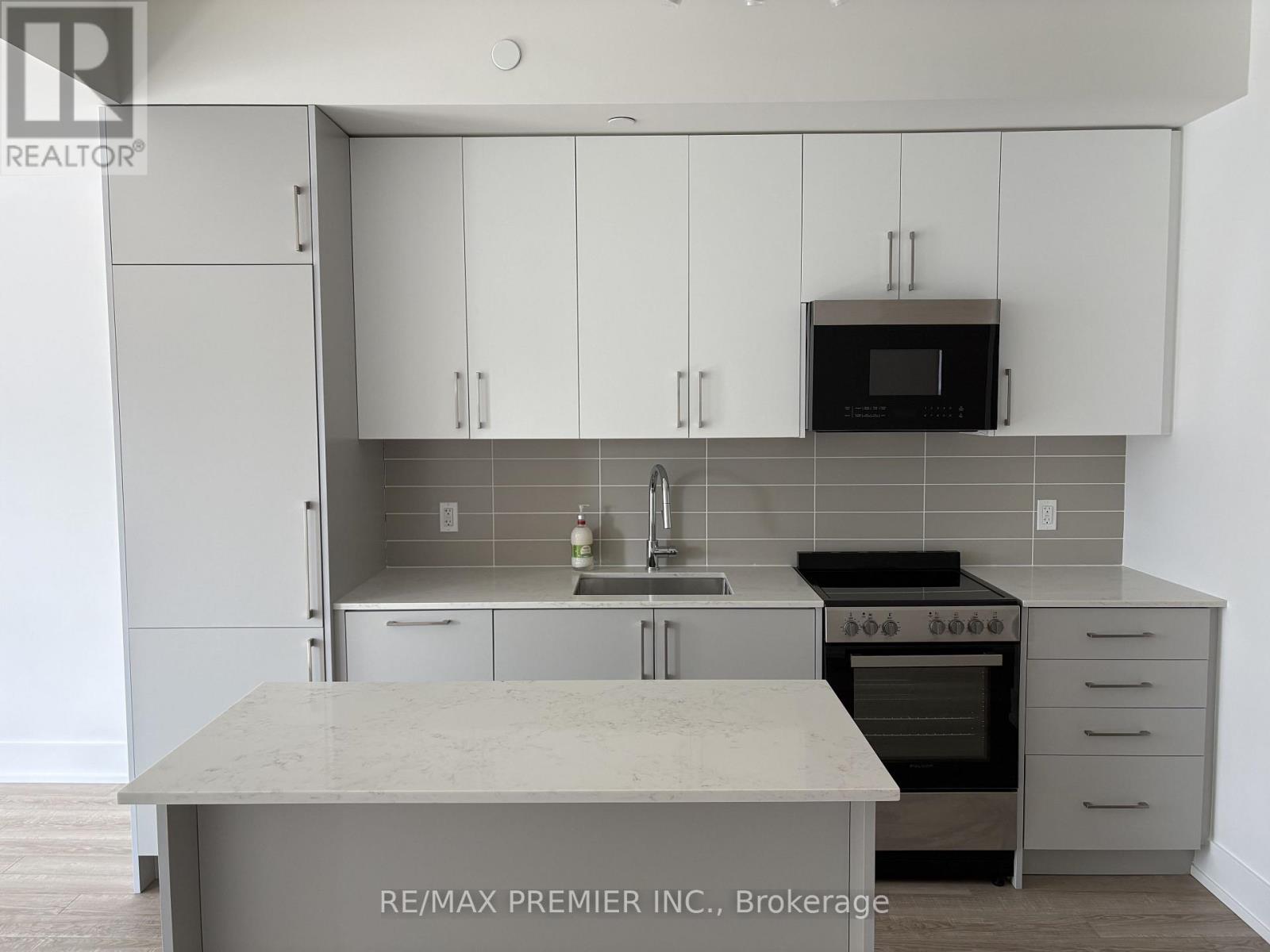 219 - 2075 KING ROAD