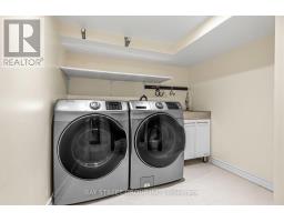 37 Mynden Way, Newmarket, ON L3X3A7 Photo 32