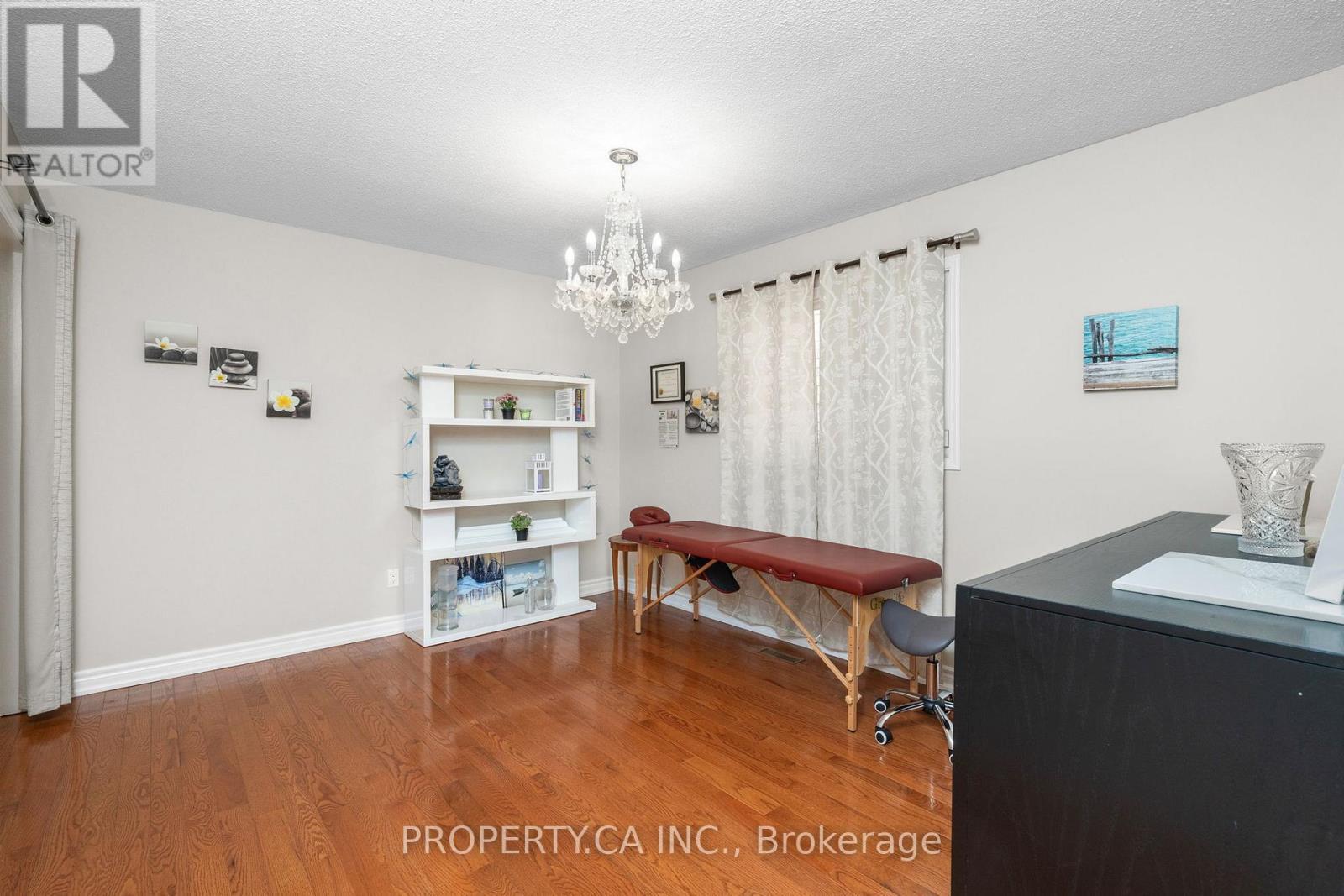 Photo of 235 BROWNRIDGE DRIVE