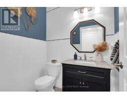 Foyer - 15 Wagner Crescent, Essa, ON L3W0P4 Photo 9