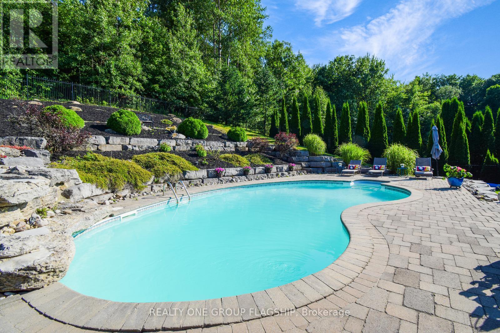 24 WENDAT TRAIL E - 34