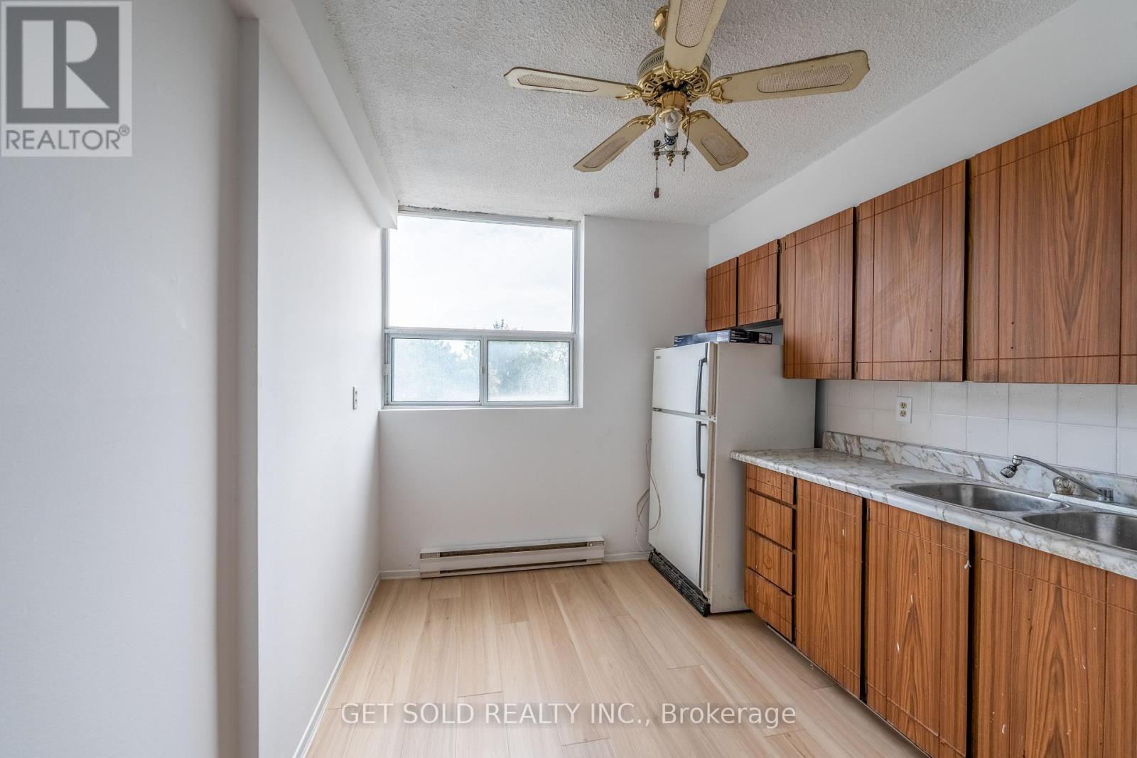 Photo of 405 - 700 DYNES ROAD
