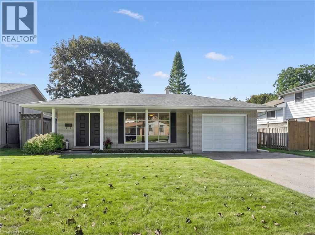 35 CROSBY Drive — photo 3
