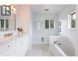 485 Southwind Rd, Comox, BC V9M3T9 Photo 39