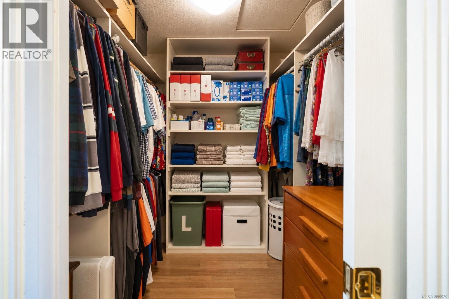 6023 Sterling Dr - Image 27