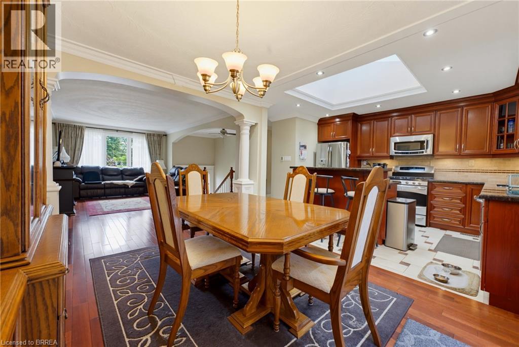 32 WEDGEWOOD Drive, Brantford — photo 6