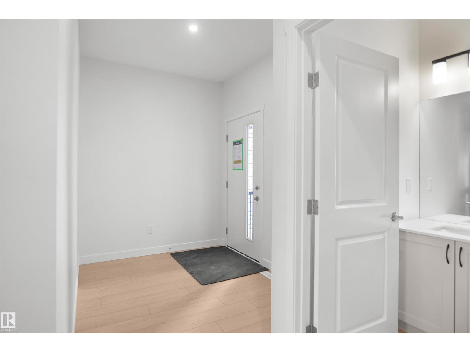 956 17 Avenue NW, Aster — new house, photo 3