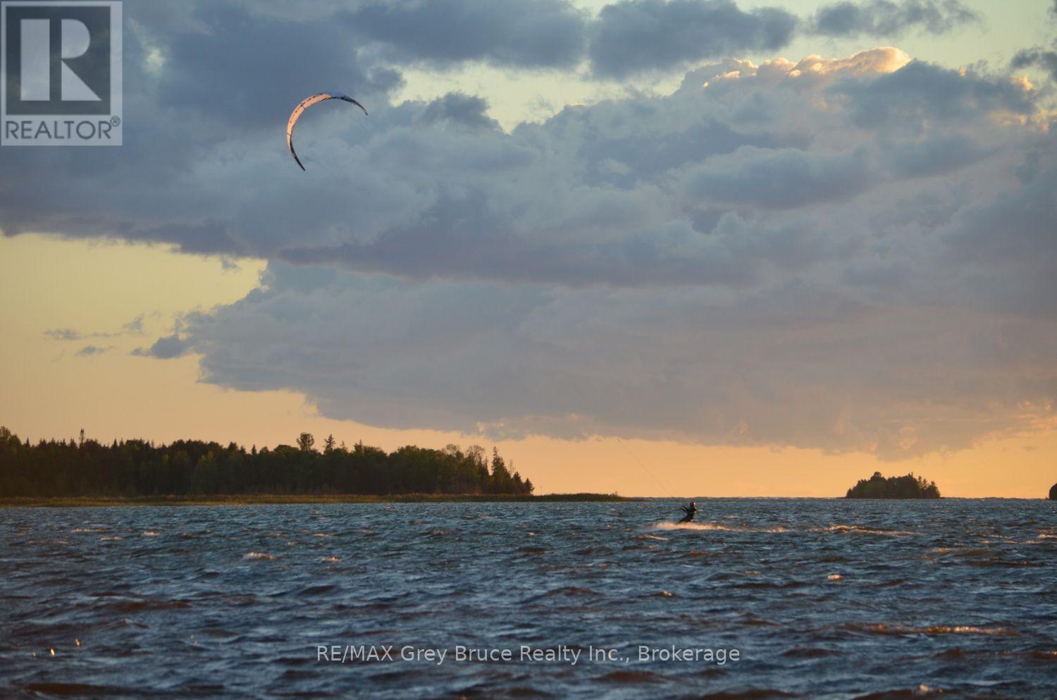 281 SHORELINE AVENUE - 46