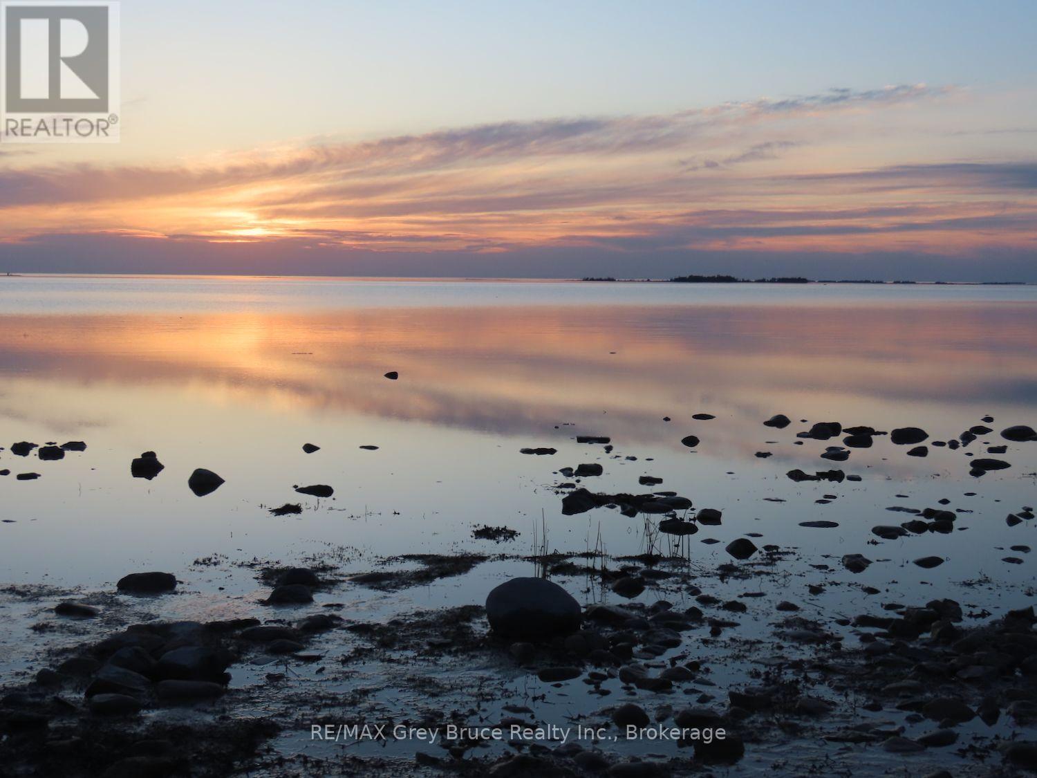 281 SHORELINE AVENUE - 48
